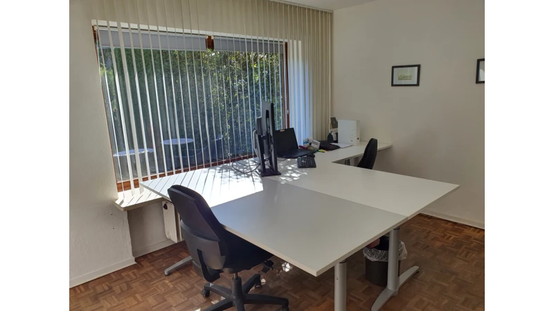 Bürozimmer4